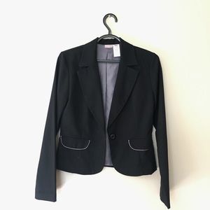 SALE! $5 No Boundaries Juniors Black blazer